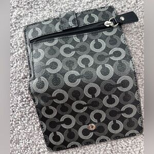 Authentic Coach Madison Dot Op Art Black and Gray Circle Pattern bi fold Wallet